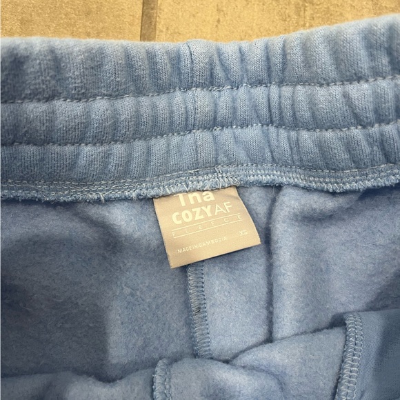 Aritzia TNA cozy af sweatpants xs - Picture 4 of 6